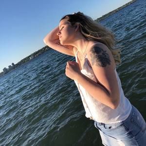 Meet your Posher, Kaitlyn